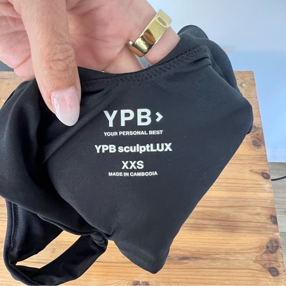 NWOT Abercrombie & Fitch Black Corset sports bra - Picture 3 of 3